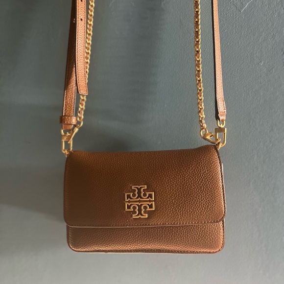 Tory Burch EUC bag and fair condition wallet. - Picture 3 of 9